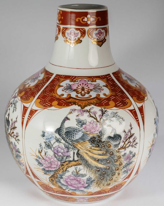 Vaza Chinezeasca Lucrata Manual din Ceramica Emailata cu Pauni