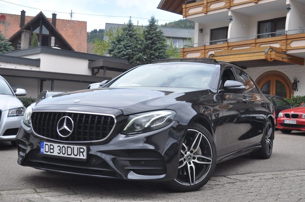 Mercedes-Benz E Stare perfectă, toate reviziile făcute la timp.