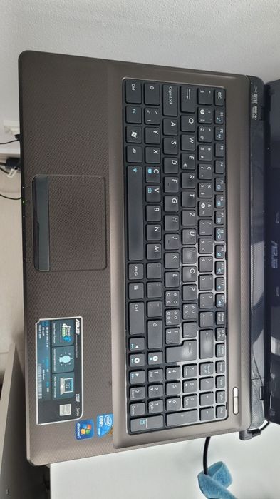 Laptop Asus X52F Intel i3 380M 2.53 GHz 4 GB 320 GB  - dezmembrez