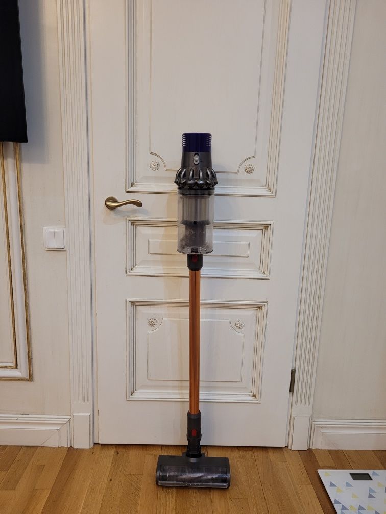 Пылесос Dyson Cyclone V10