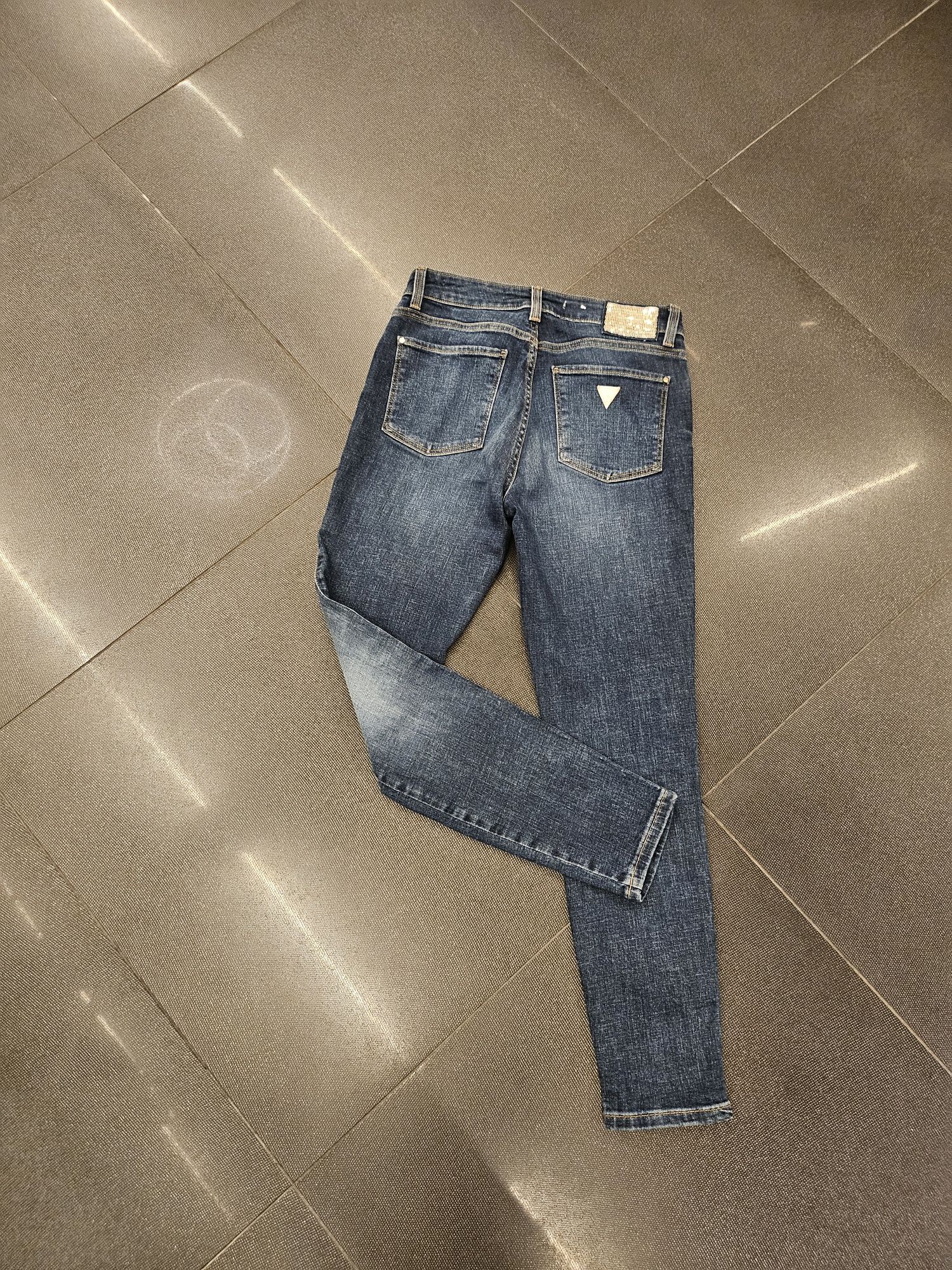 GUESS Skinny Mid Sexy Curve дънки W29
