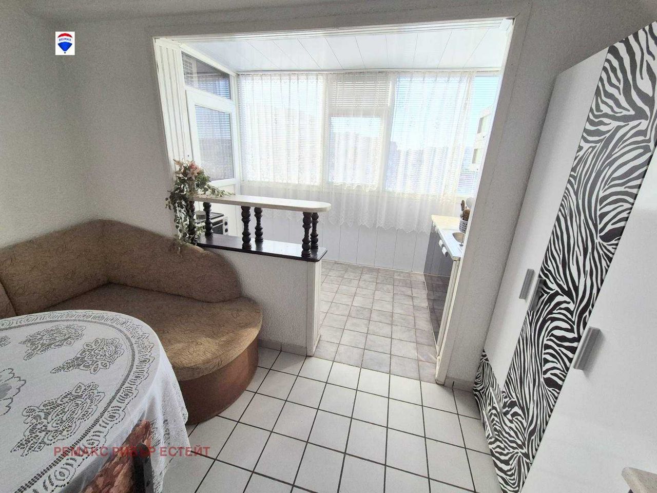 Продава се Едностаен апартамент в Русе, Чародейка - Север - 40 кв.м за 1073 €/кв.м - Снимка #4