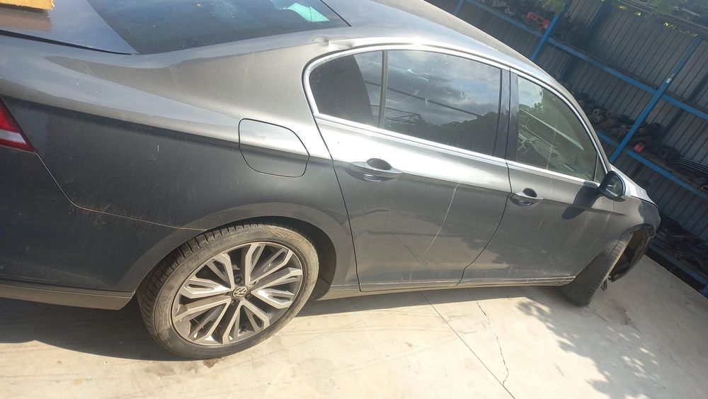 Usa dreapta fata Vw Passat b8