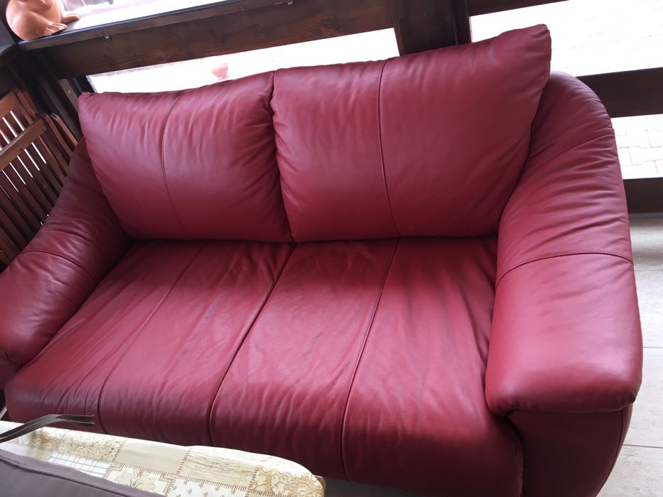 Canapea doua locuri extensibil si un fotoliu