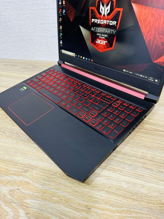 Недорого ACER Nitro Core i5-8 Ядерный с мощной GTX1650 Видеокартой