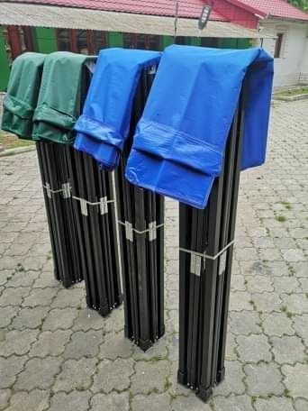 Corturi Pentru Gradina 3x3 Metri, Verde, Rosu, Albastru. Alb. Metalic.