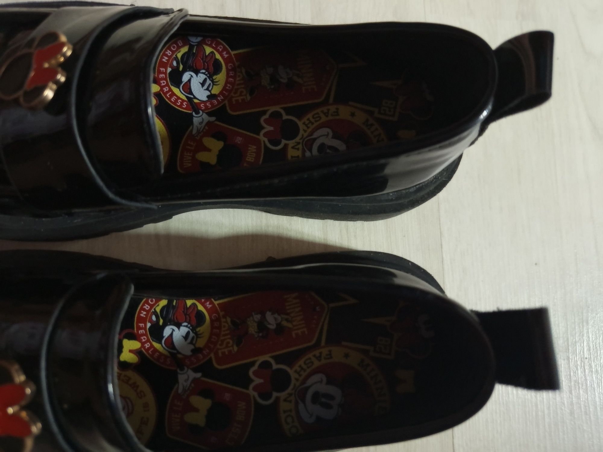 Pantofi negri fete mickey mouse