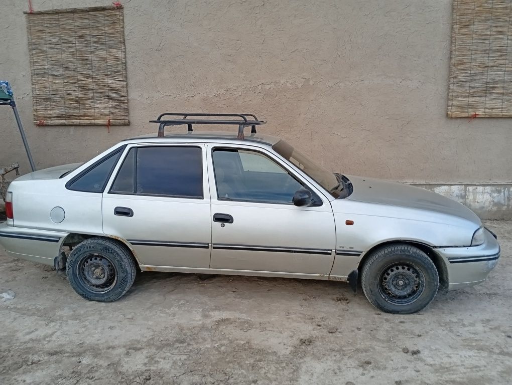 Nexia 1 satiladi