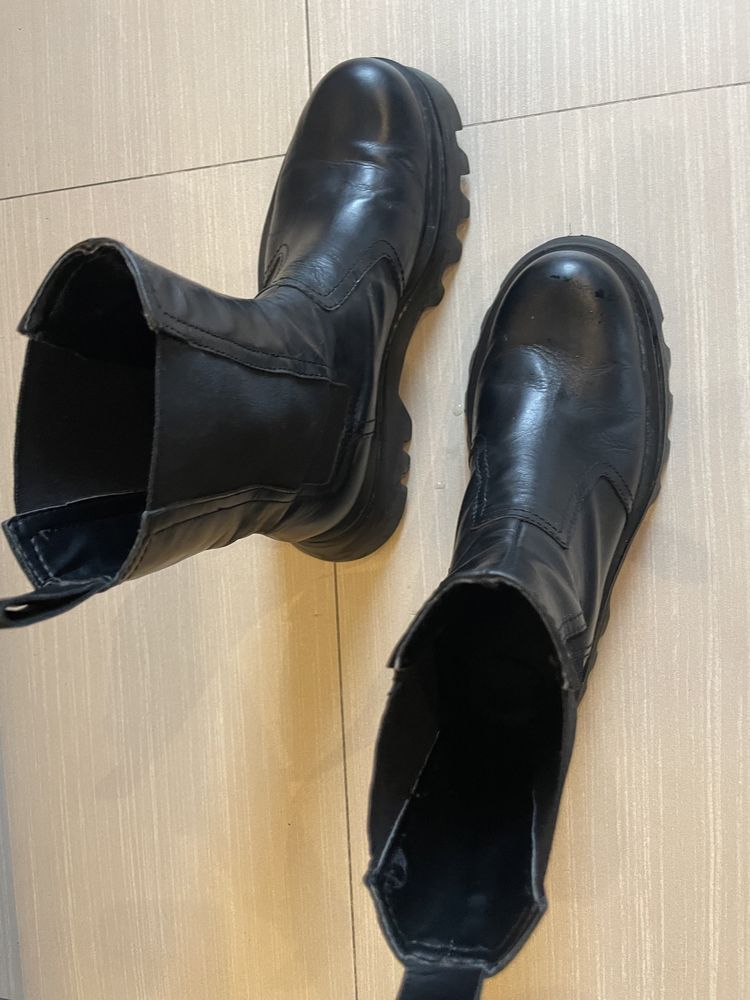 Дамски боти от ZARA от естествена кожа