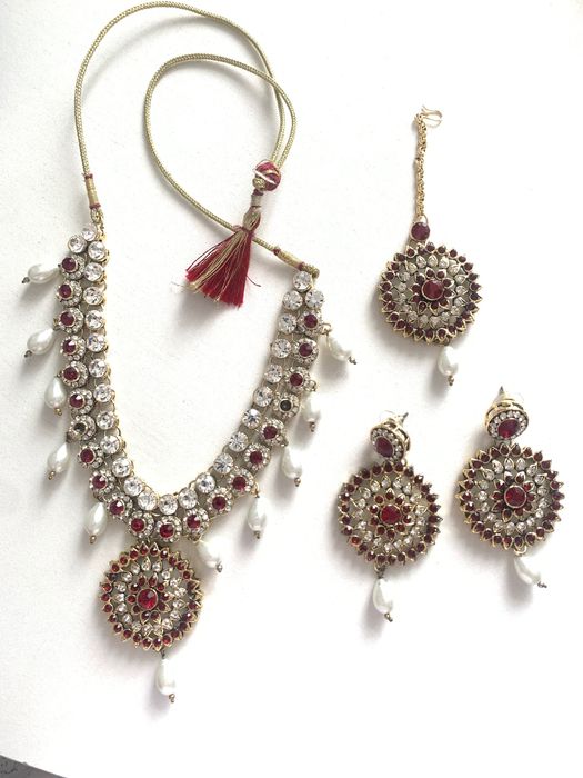 Индийское украшение