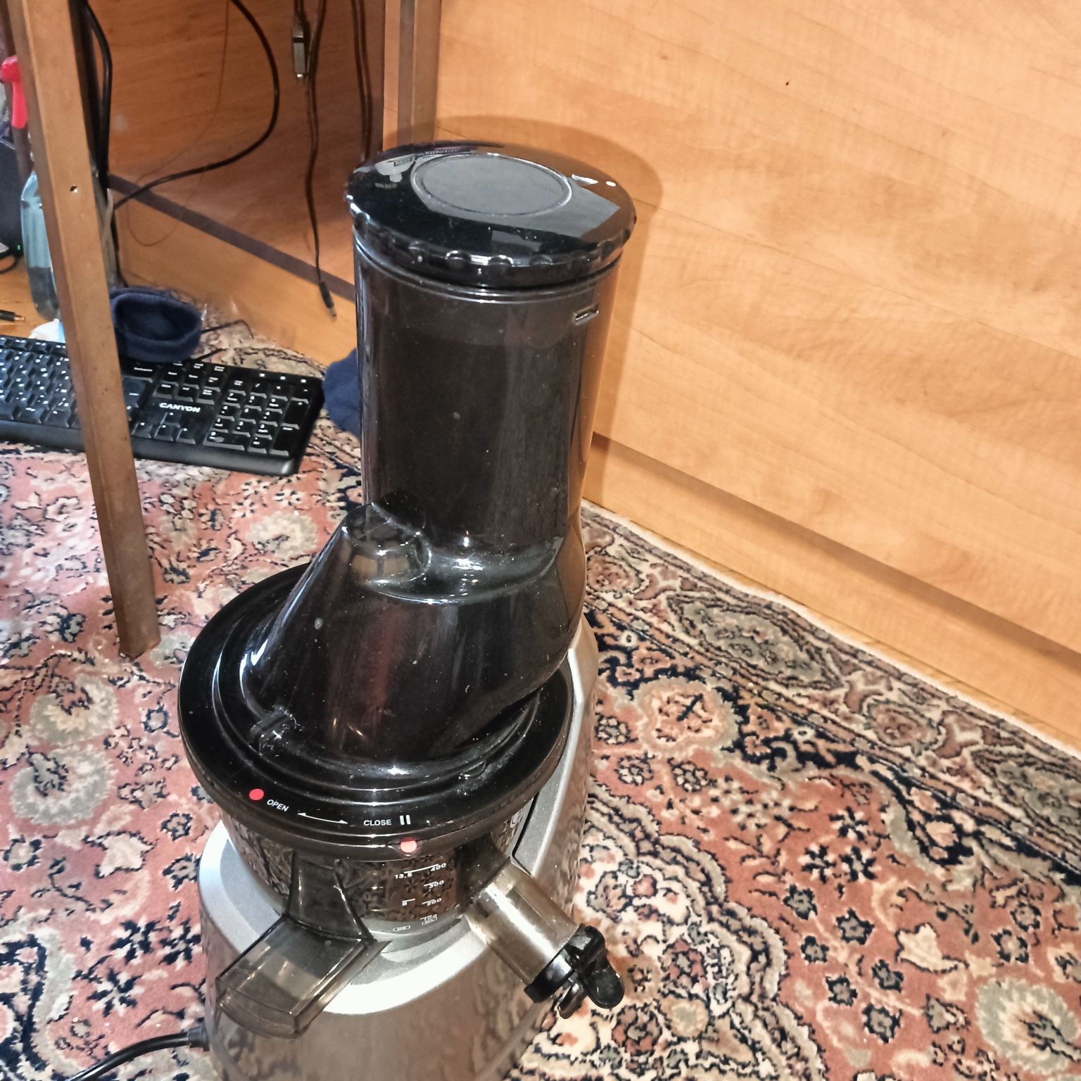 Продавам сокоизтисквачка kuvings b1700 заявена