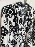 Zara лятна ленена рокля със свободна кройка в черно и бяло