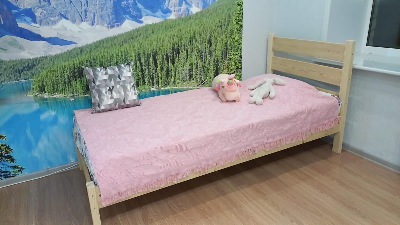 Детская кровать из массива лиственницы