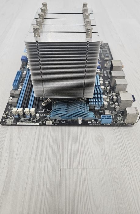 Kit PC- procesor i7 2600k, placa de baza asus, radiator