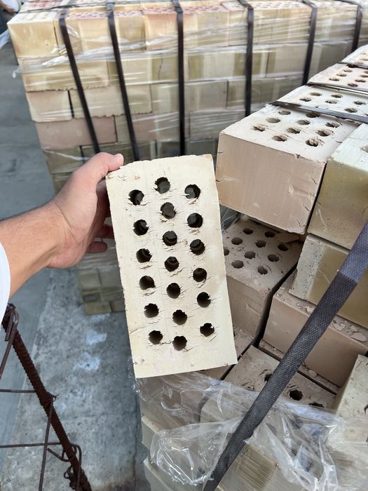 Pishgan g’isht sotiladi/Пишган гишт сотилади