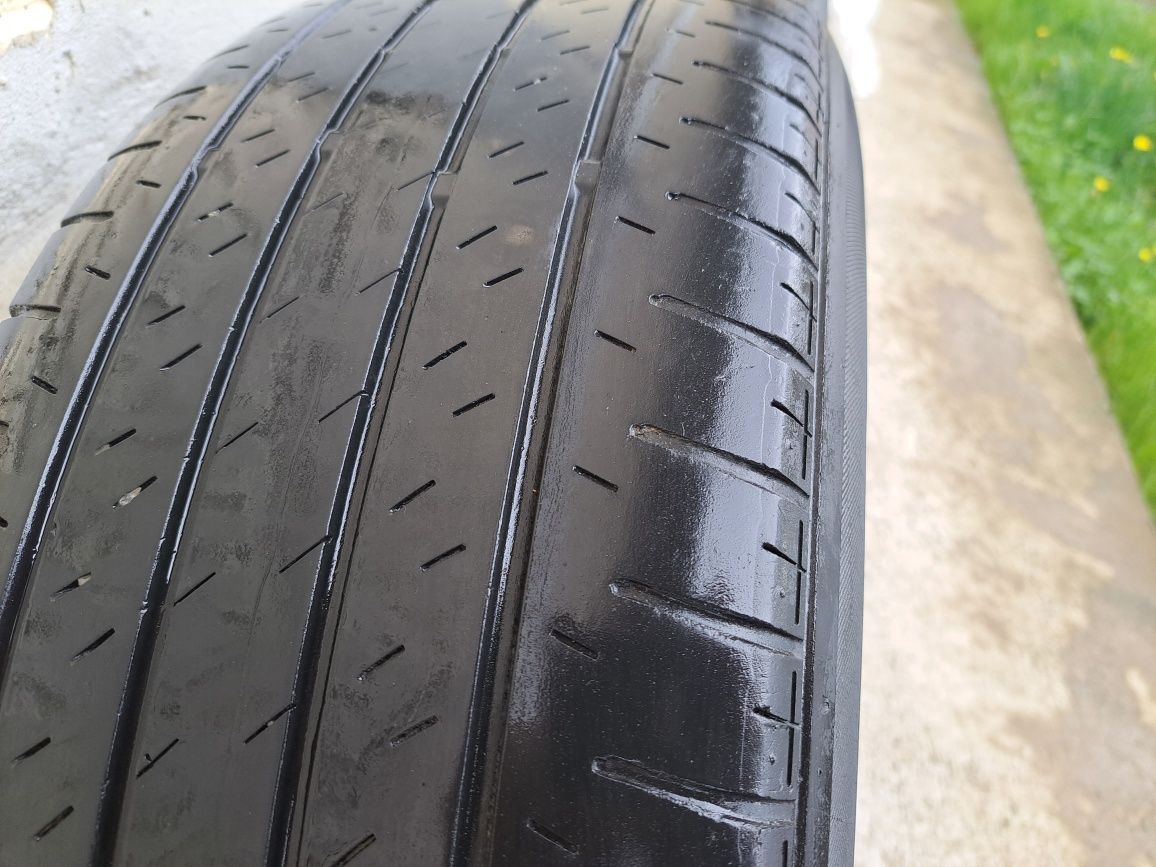 Anvelope vara Bridgestone 225 60 18 - 2 bucăți