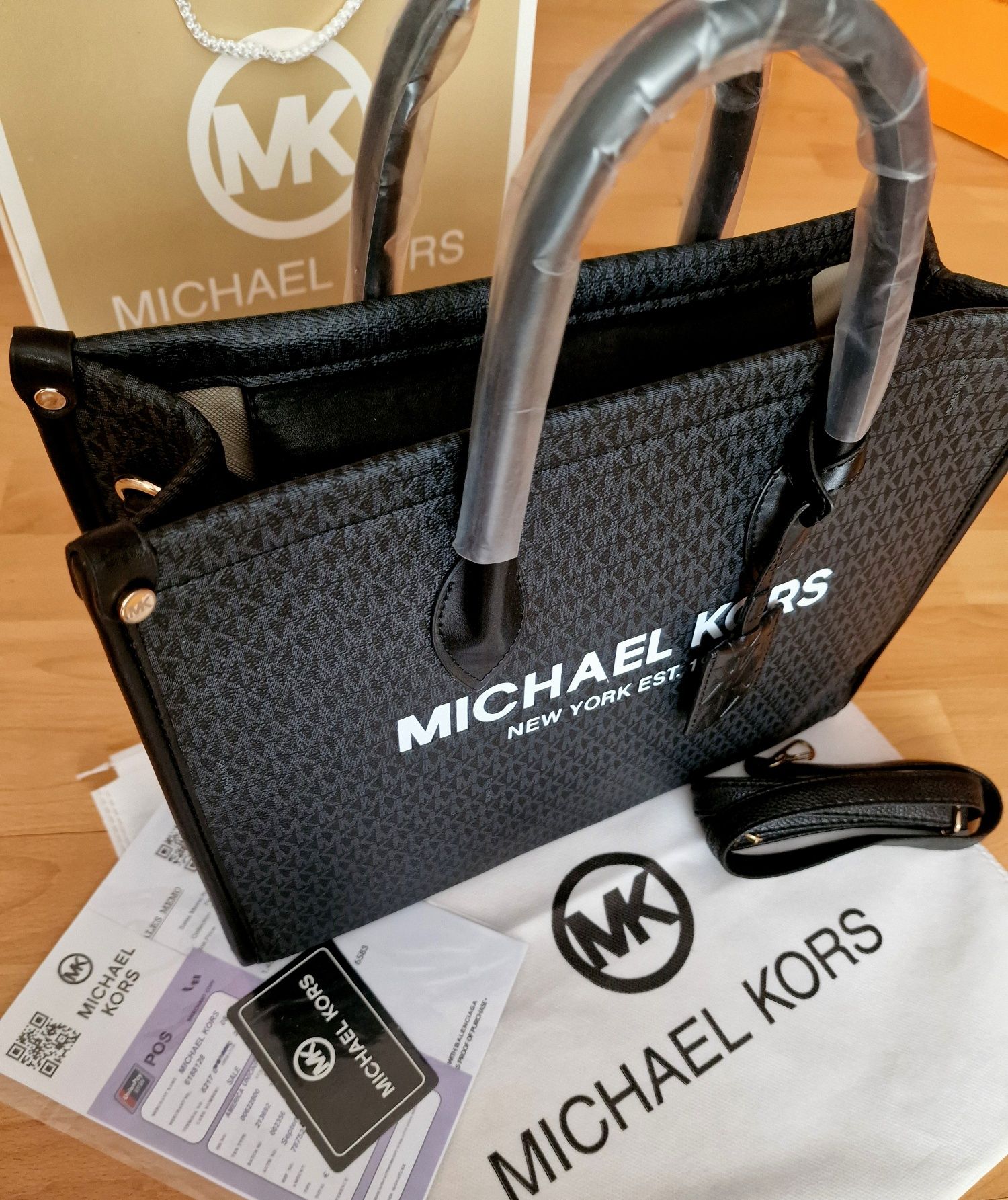 Geanta Michael Kors Maxy,editie limitată, saculet, etichetă