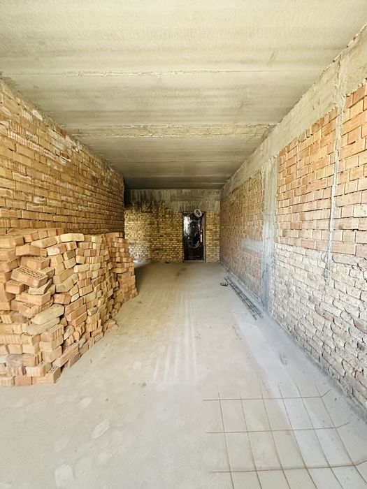 Срочно и дешево! Продается коробка квартира в Сатеппо 5 микрорайон