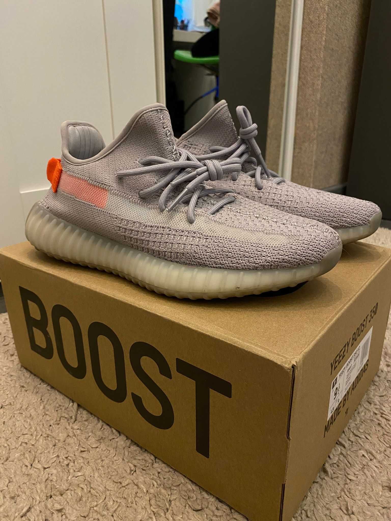 Yeezy boost 350 Tail Light