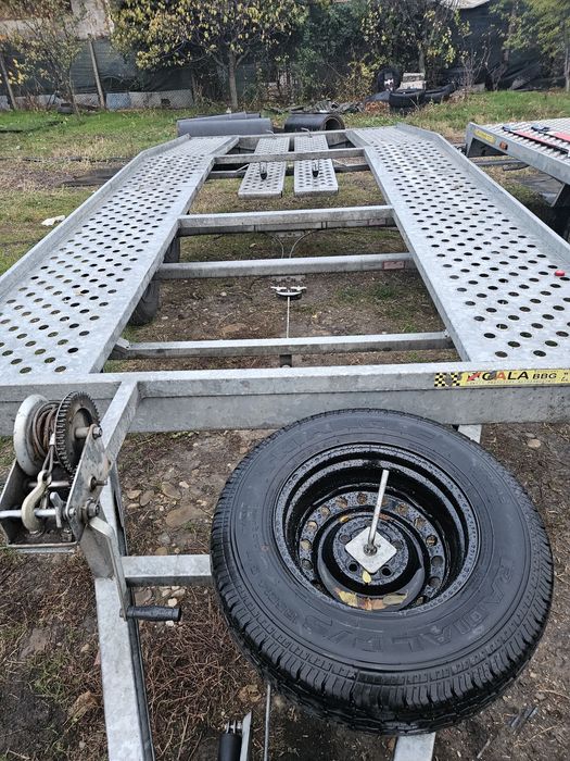 De vânzare platforma auto Gala Syrius