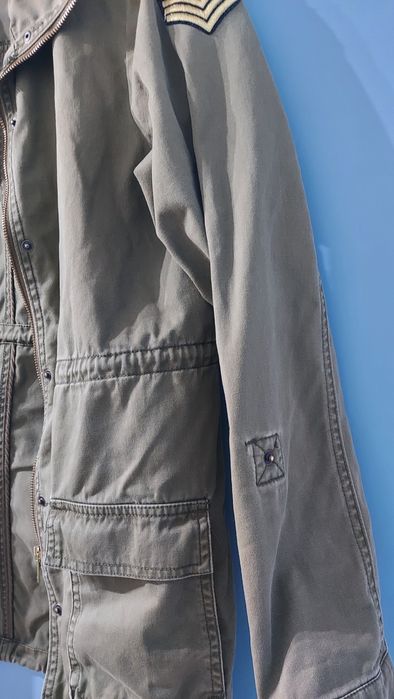 Vând jacheta Stradivarius S