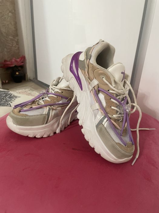 Togoshi Сникърси 38-ми номер WPRS-2021W05141 Бял