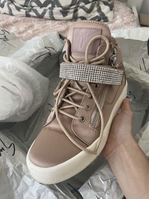 Vand adidasi Giuseppe Zanotti