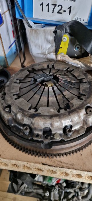 Vând ambreaj renault trafic 2.0 an 2010