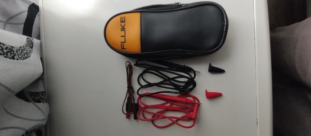 Fluke 325 true RMS clamp meter