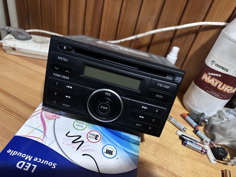 Продам магнитолы, фары на авто