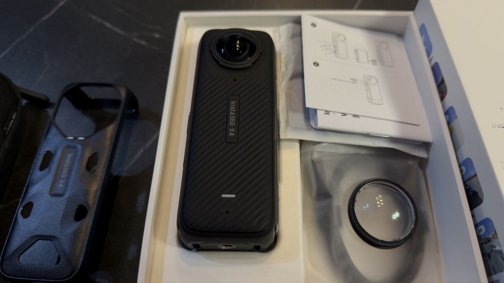 Camera INSTA 360 X4 noua