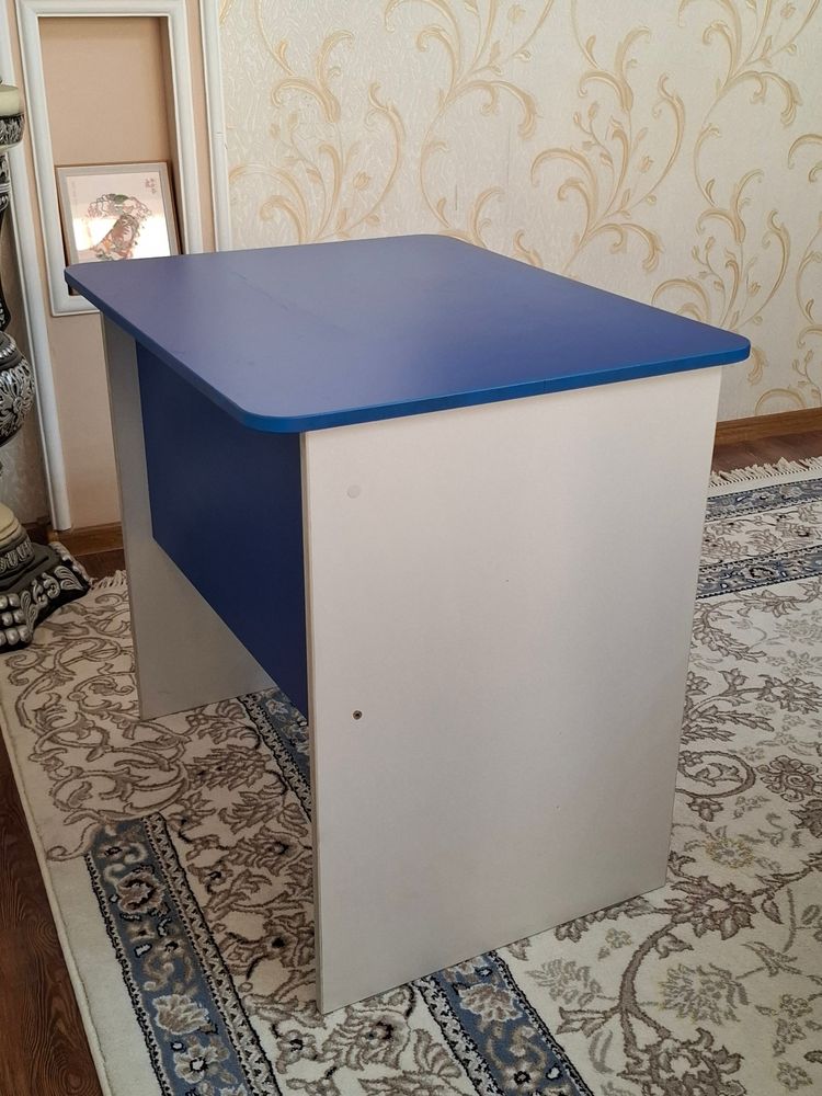 Bolalar yozuv stoli