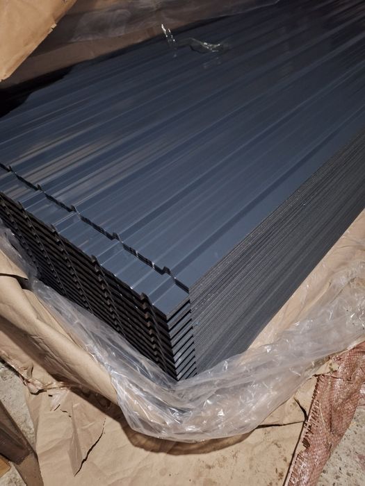 Tabla cutata colorata 
(MARO ;GRI ;ROSU ; VINIE ; ZINCATĂ)
Grosimi 0.2