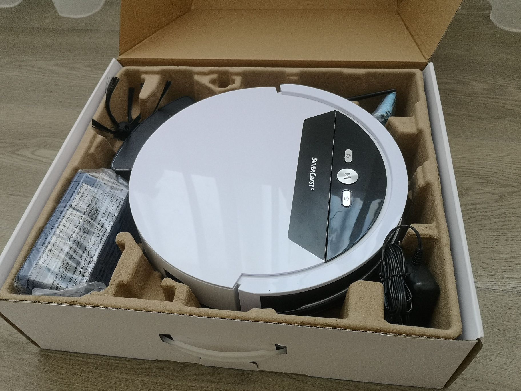 Robot Vacuum Cleaner With Mop Function, SilverCrest