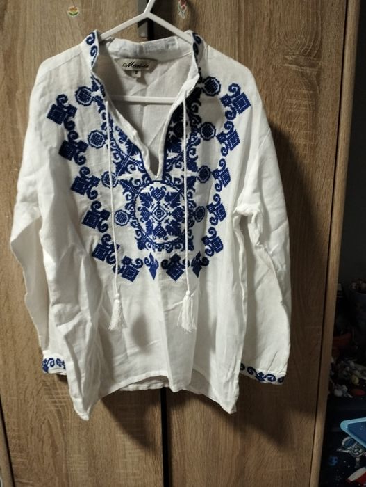 Ie brodata pentru copii de 8 ani