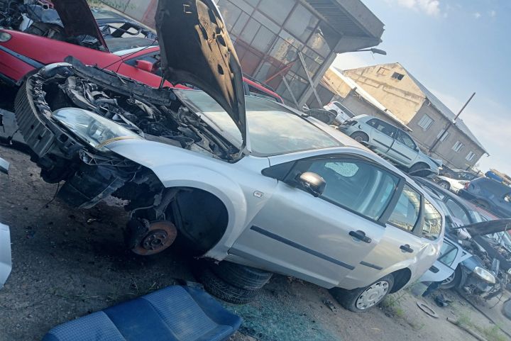 Grila radiator Ford Focus a 2-a generatie