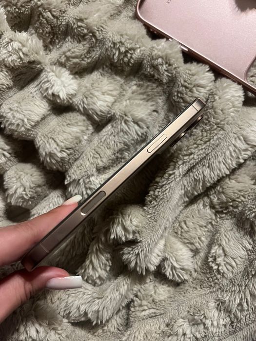 Iphone 16 Pro Max inca in garantie