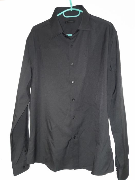 Продам рубашку чёрный цвет