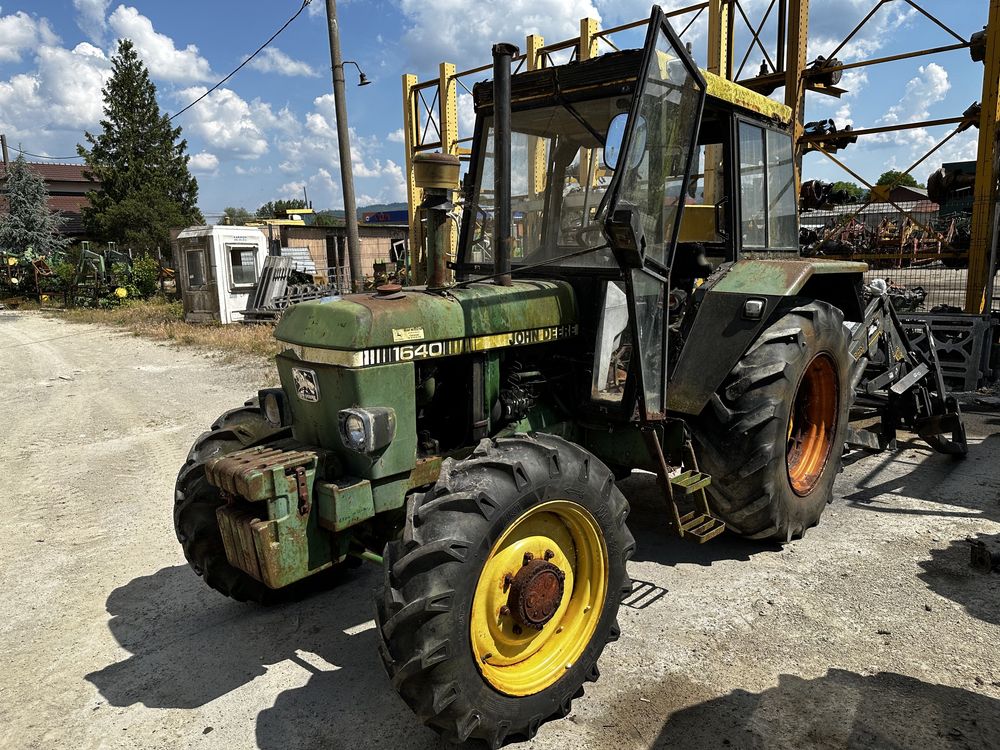 Dezmembrez John Deere 1640