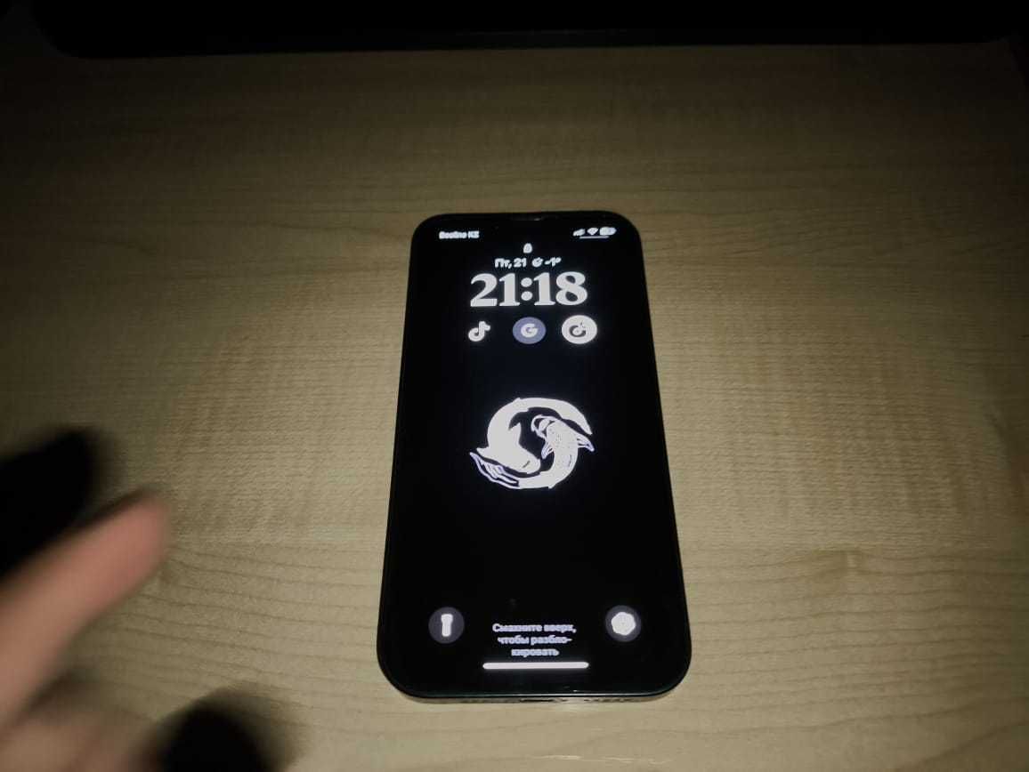 СРОЧНО iPhone 13 в отличном состоянии