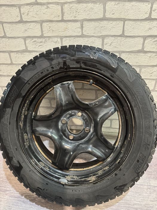 Продам диски с зимними шинами