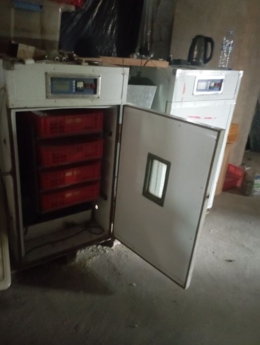 Продается инкубатор