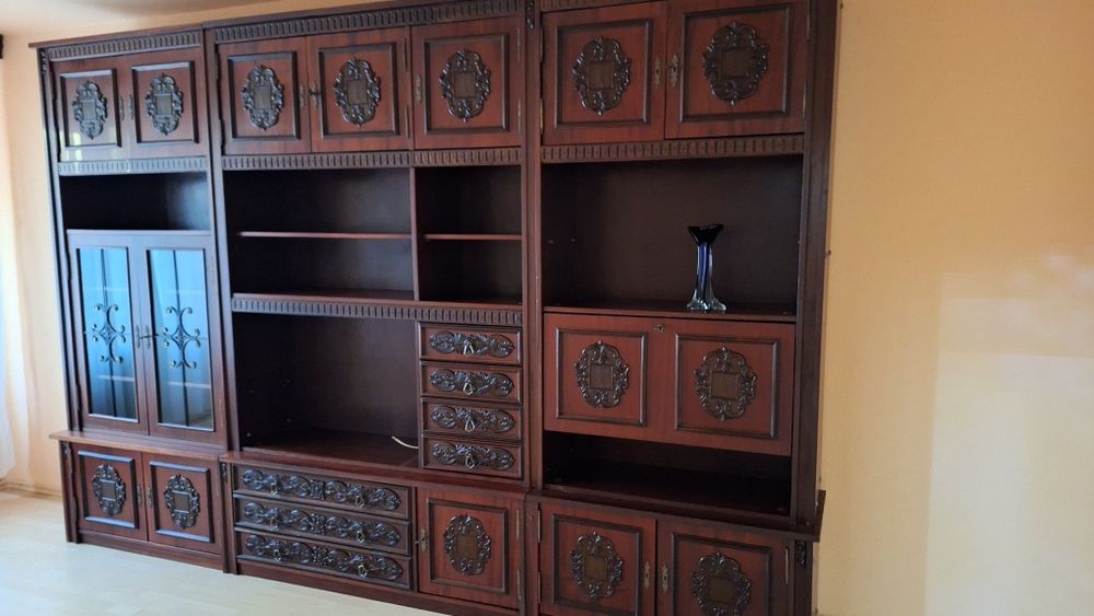 Mobila veche vintage lemn masiv