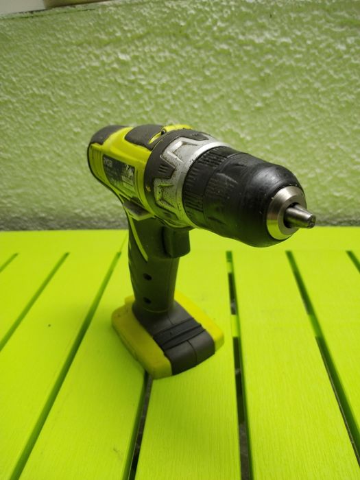 Винтоверт Ryobi 12v.