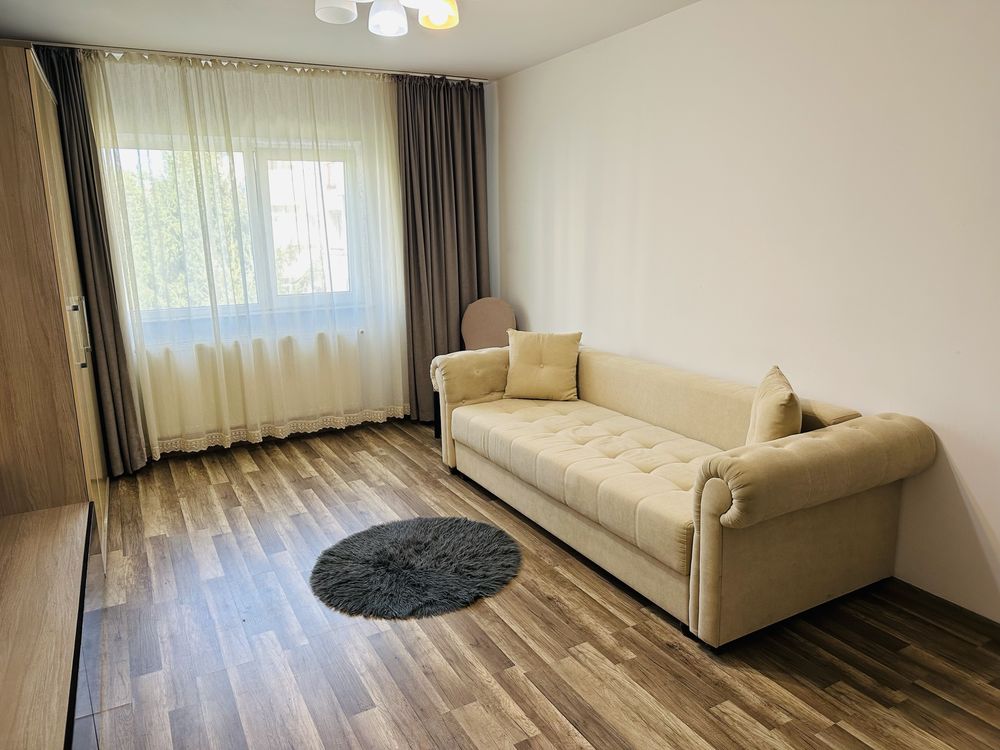 Inchiriez apartament