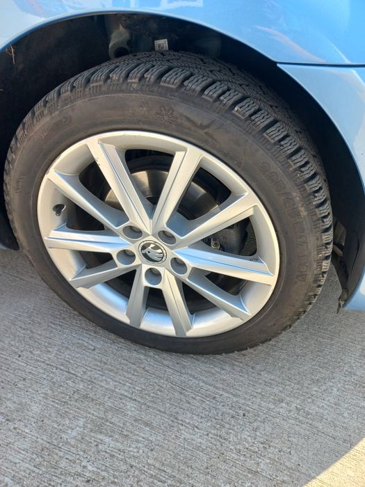 Anvelopa iarna 225 / 45 R17  94V