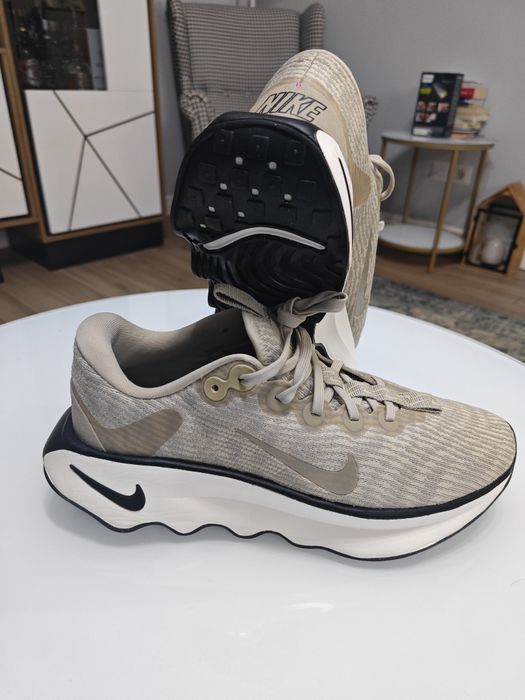 Nike Motiva 41 noi