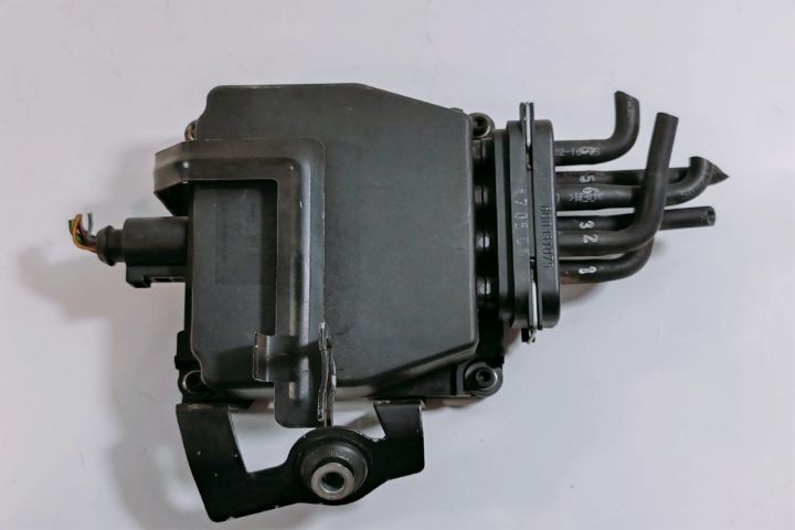 Grup Vacuum  unitate vacuum 6Q0131075 Volkswagen VW Golf Plus prima g