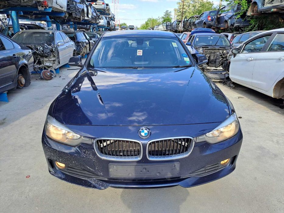 Dezmembrez BMW F30 2.0 TDi 184 CP an 2012 cod motor N47