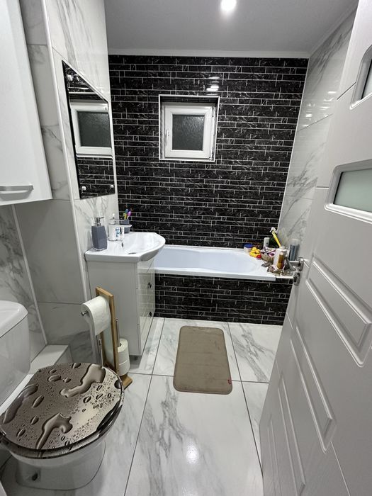 Apartament 2 camere, decomandat, utilat si mobilat, micro 17, Galati